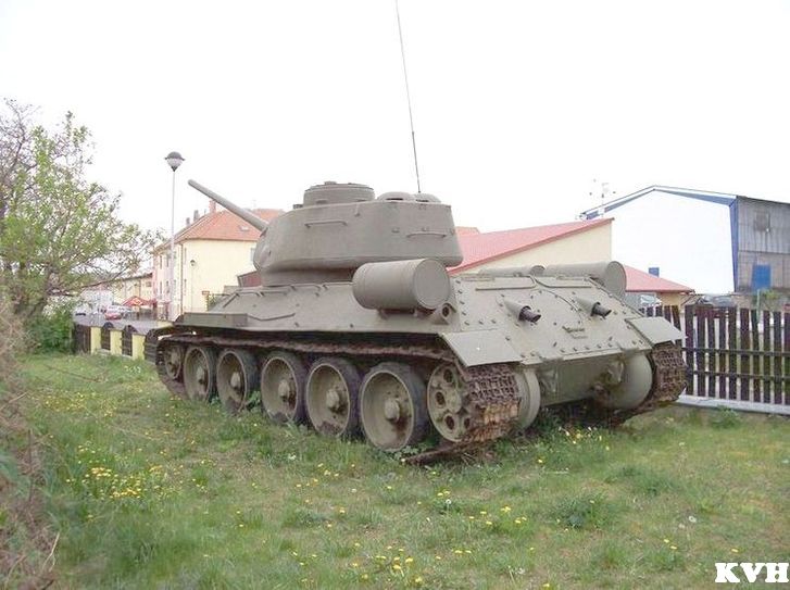 T - 34 26.jpg