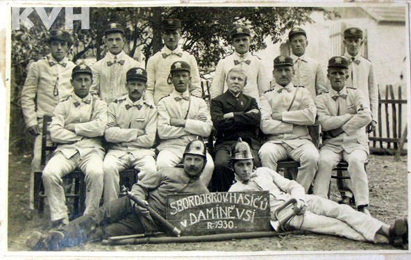 sbor dobrovolných hasičů v Damíněvsi r. 1930