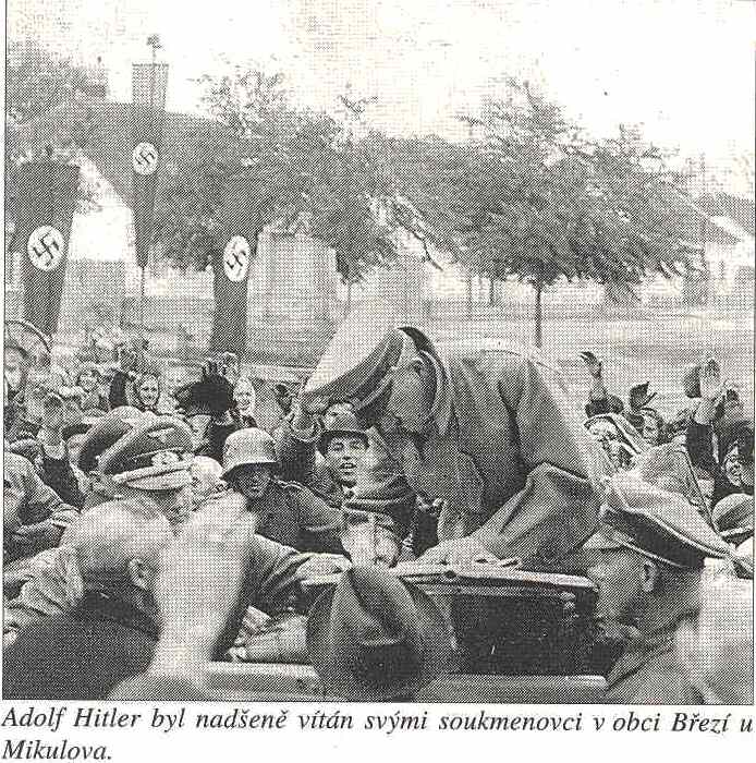 Hitler v Březí u Mikulova v říjnu 1938.jpg