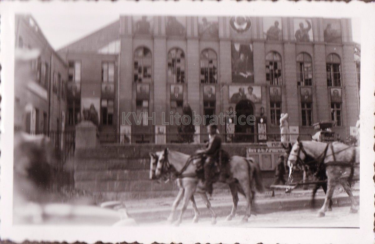 Dům Rudé armády v Lucku, dnes známého jako Dům důstojníků, Ukrajina.